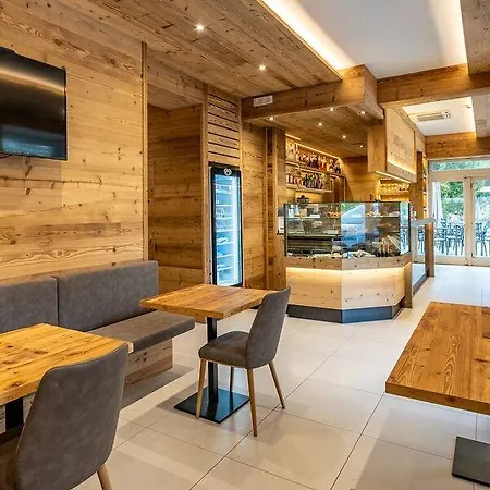 Hotiday Cadore Dolomites Hotel 4*