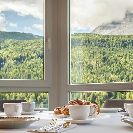 Hotel Hotiday Cadore Dolomites 4*