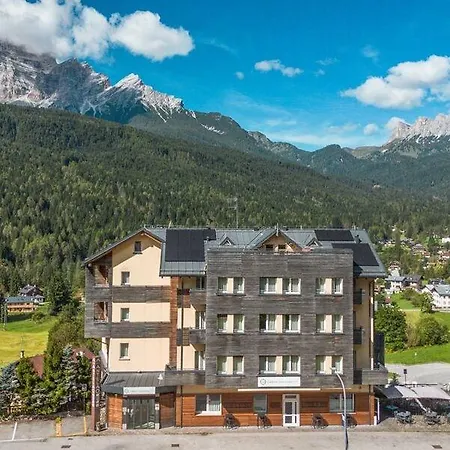 Hotel Hotiday Cadore Dolomites 4*