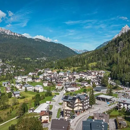 Hotel Hotiday Cadore Dolomites 4*